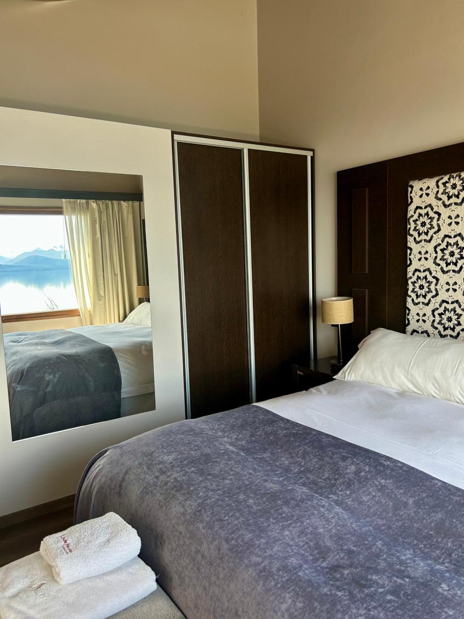 Bahia Paraiso Apart & Suites San Carlos de Bariloche Exteriör bild