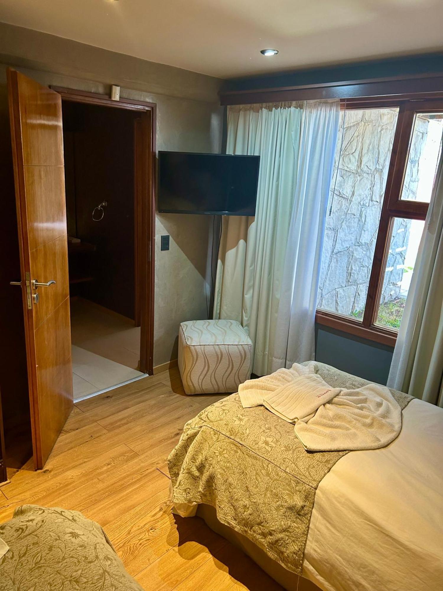 Bahia Paraiso Apart & Suites San Carlos de Bariloche Exteriör bild